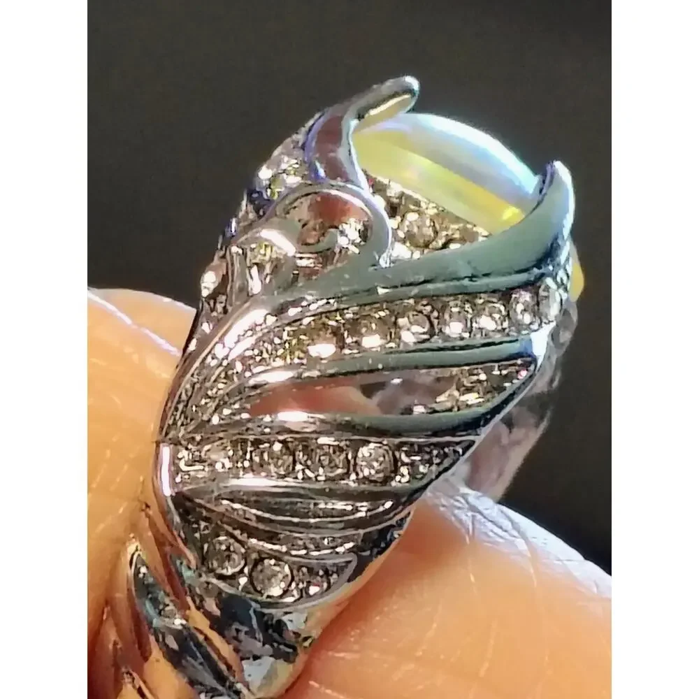 Silver Tone Opalescent Glass Cabochon Ring Size 9